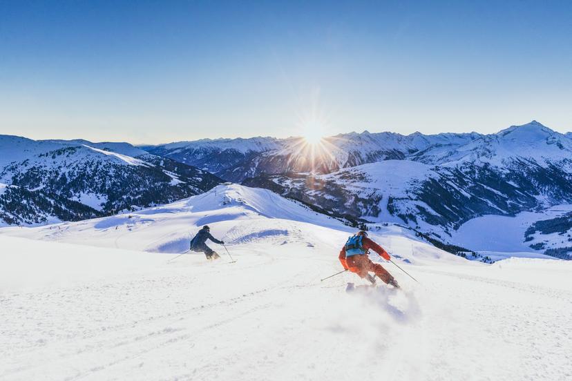 https://a.storyblok.com/f/150663/4000x2667/14c22c4033/gerlos-ski-resort.jpg